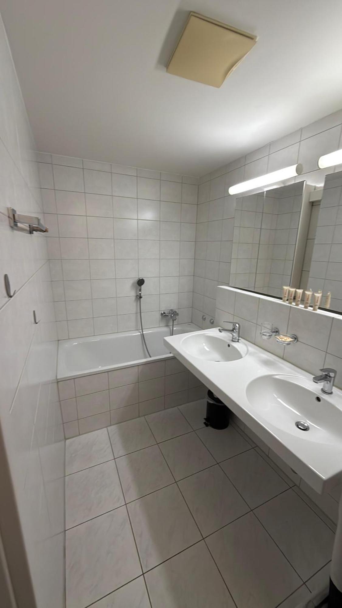 Hitrental Stauffacher Apartments Zürich Eksteriør billede